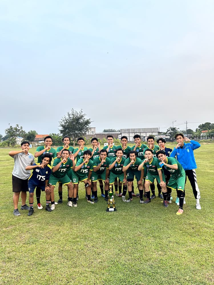 img prestasi Juara 1, [sepakbola-1.jpg]
